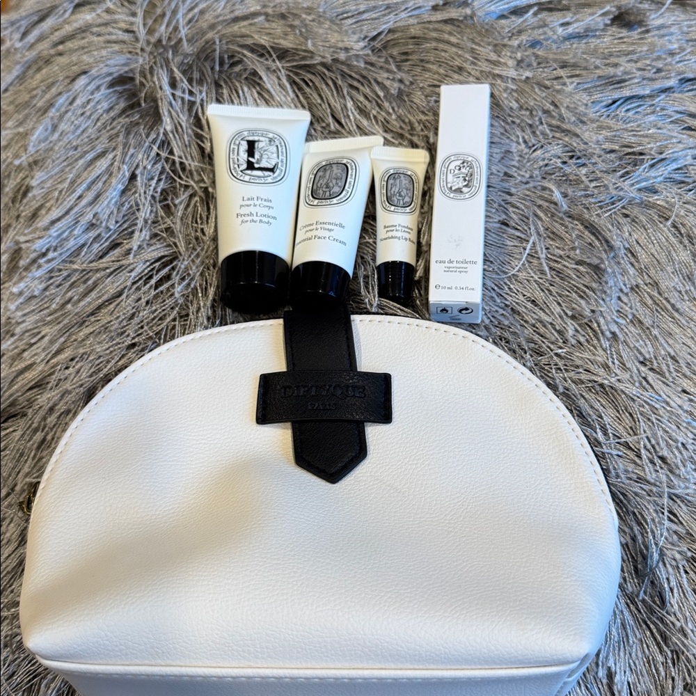 Diptyque Elegant White and Black Cosmetic Bag/Travel Essentials - Picture 4 of 4